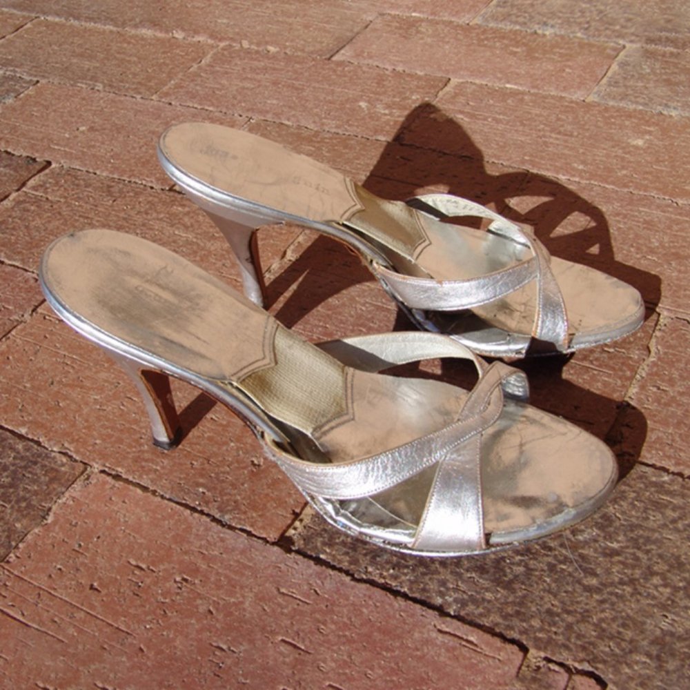 1950s Silver Metallic Springolator Heels 8